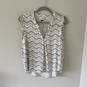 2/$20🎉 Universal Thread White and Black Blouse